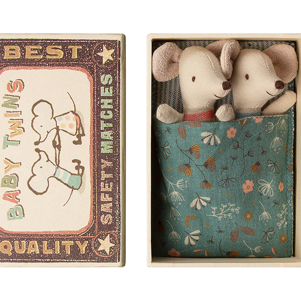 ふたごの赤ちゃんネズミ/ボーダーのイメージ画像