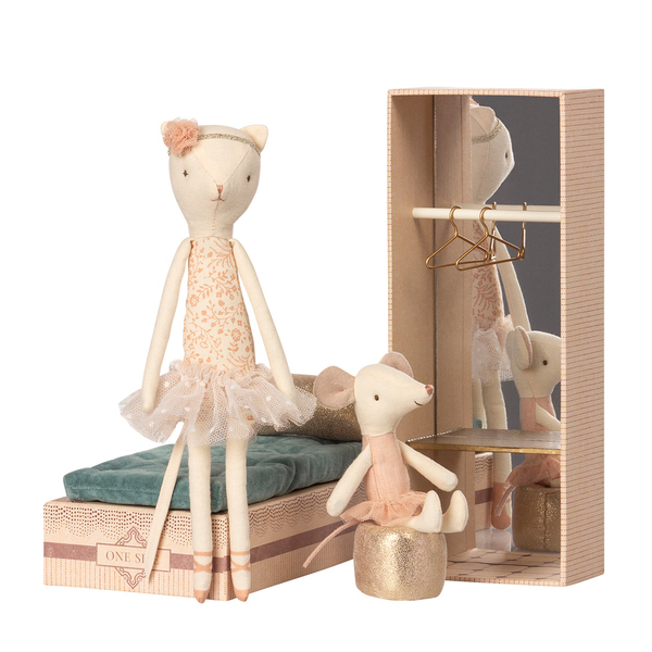 バレリーナ・キャット＆マウス