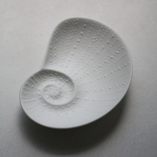 シェルプレート【アオイ】ホワイト イメージ画像2