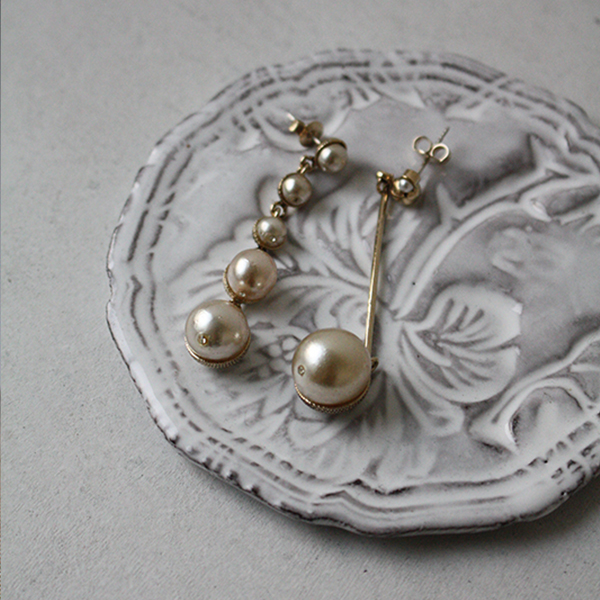 ヴィンテージガラスパールアシンメトリピアス