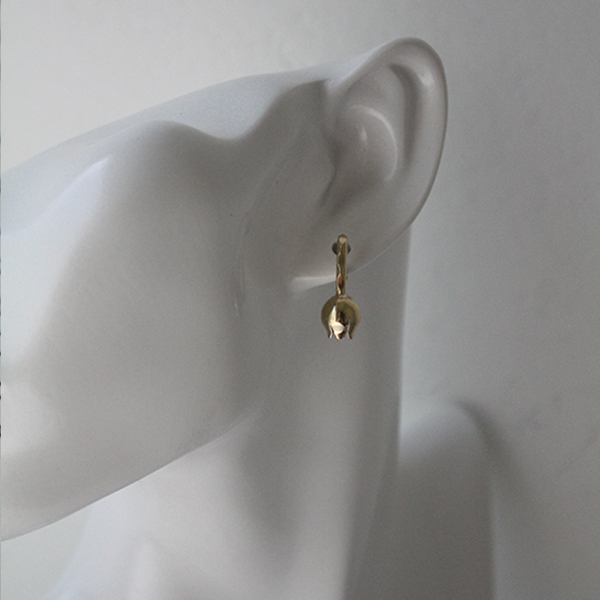 メタルスズランアールヌーボーピアス イメージ画像1