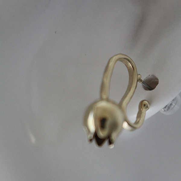 メタルスズランアールヌーボーピアス イメージ画像2