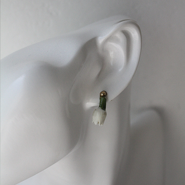 ヴィンテージセラミックすずらんピアス イメージ画像1