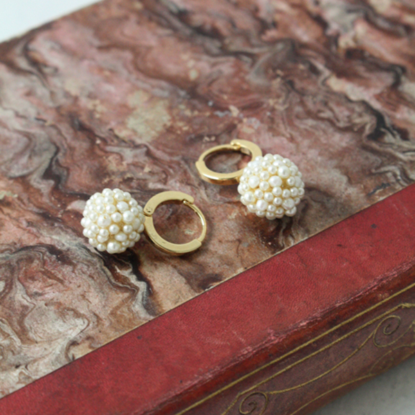 淡水ミニパールボールピアスのイメージ画像