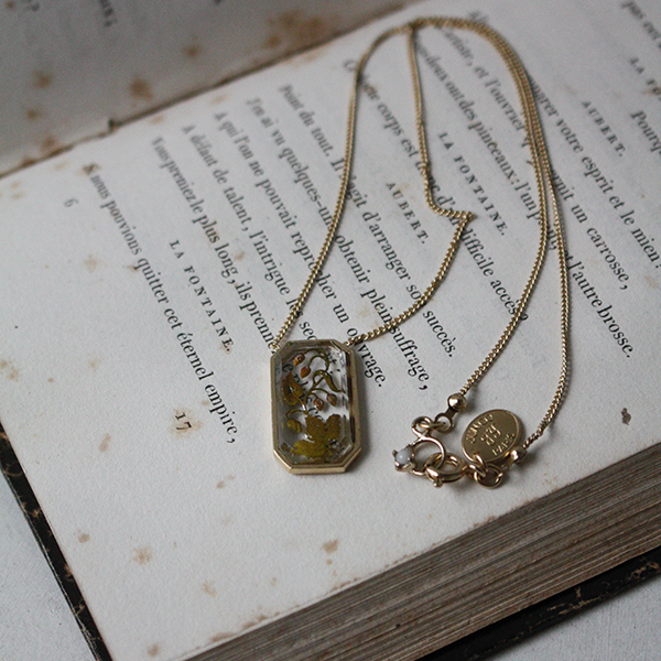 ストロベリーヴィンテージガラスネックレスのイメージ画像