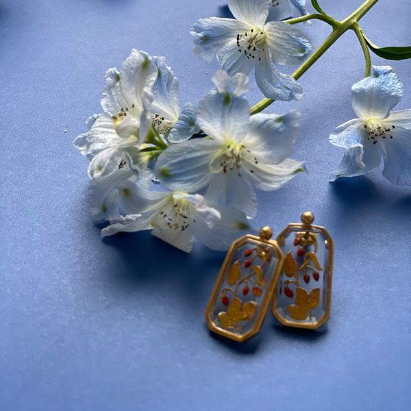 ストロベリーヴィンテージガラスピアス イメージ画像4