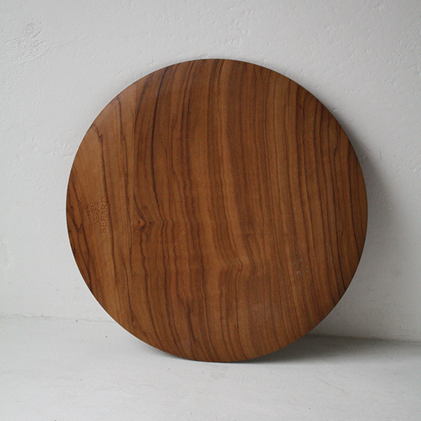 ラウンドカッティングボード