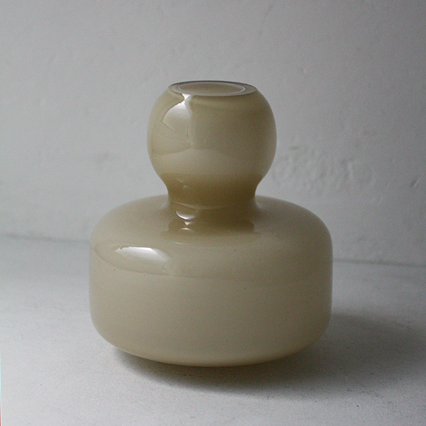 マリメッコ　フラワーベース【クリーム】 イメージ画像1