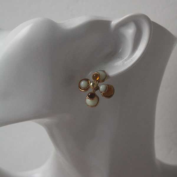 ガラスフラワーピアス【yellow/white】 イメージ画像2