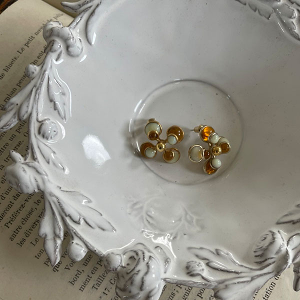 ガラスフラワーピアス【yellow/white】 イメージ画像3