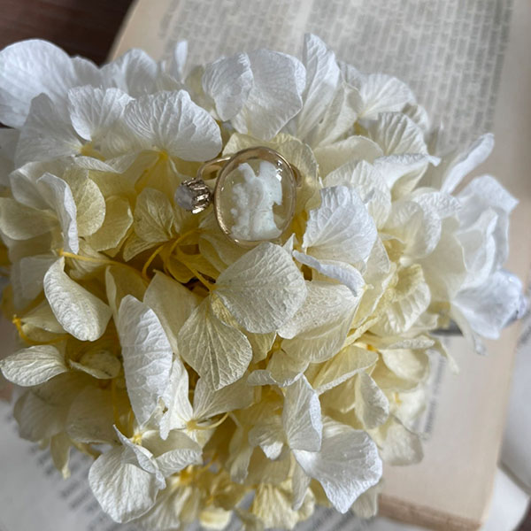 ヴィンテージガラスリング【天使】のイメージ画像