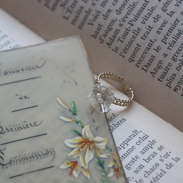 ヴィンテージガラスボタンリングDのイメージ画像