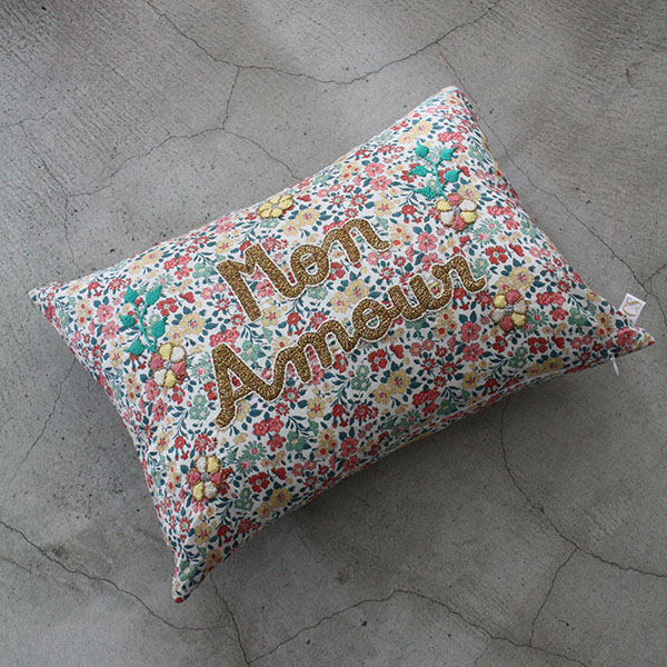 刺繍クッション【Mon Amour】×リバティ イメージ画像1