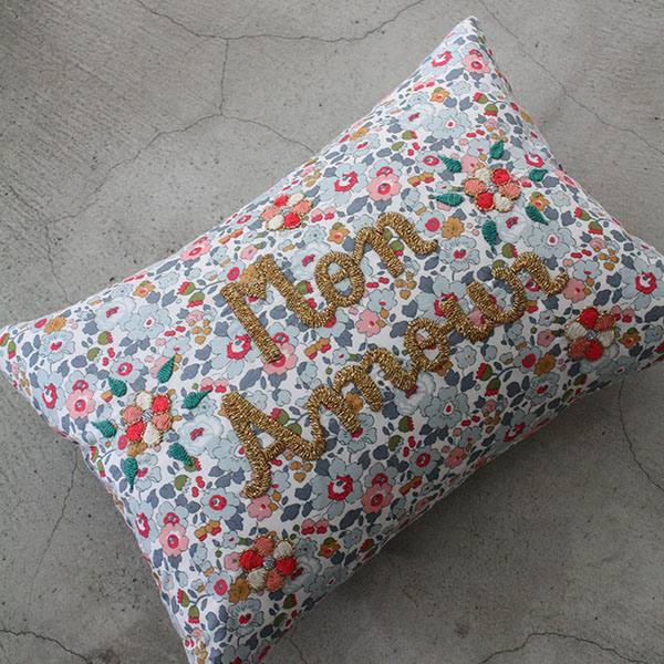 刺繍クッション【Mon Amour】×リバティ イメージ画像1