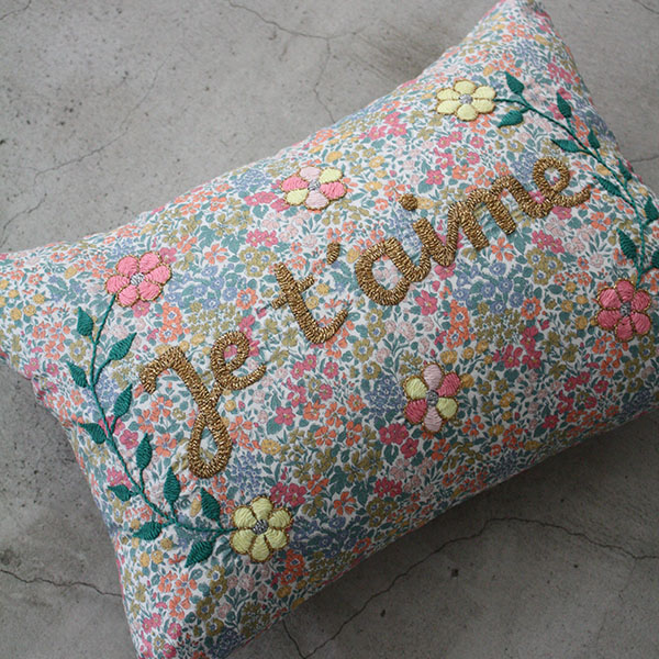 刺繍クッション【Je t'aime】×リバティ イメージ画像1