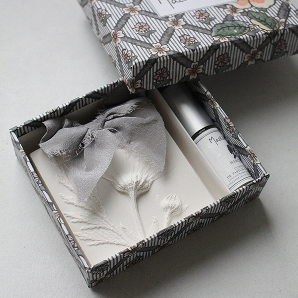 BOX入セインティッドデコ 【マーキーズの香り】 イメージ画像1