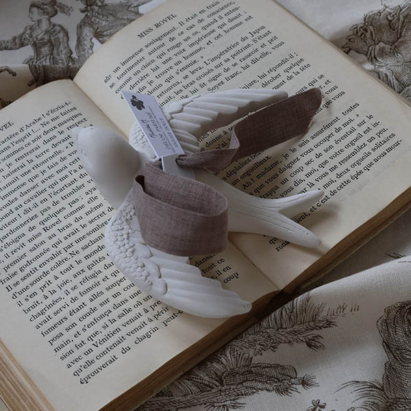 セインティッドデコ ツバメ【フィギエドルチェの香り】