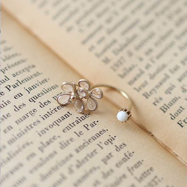 フラワーオープンリングのイメージ画像